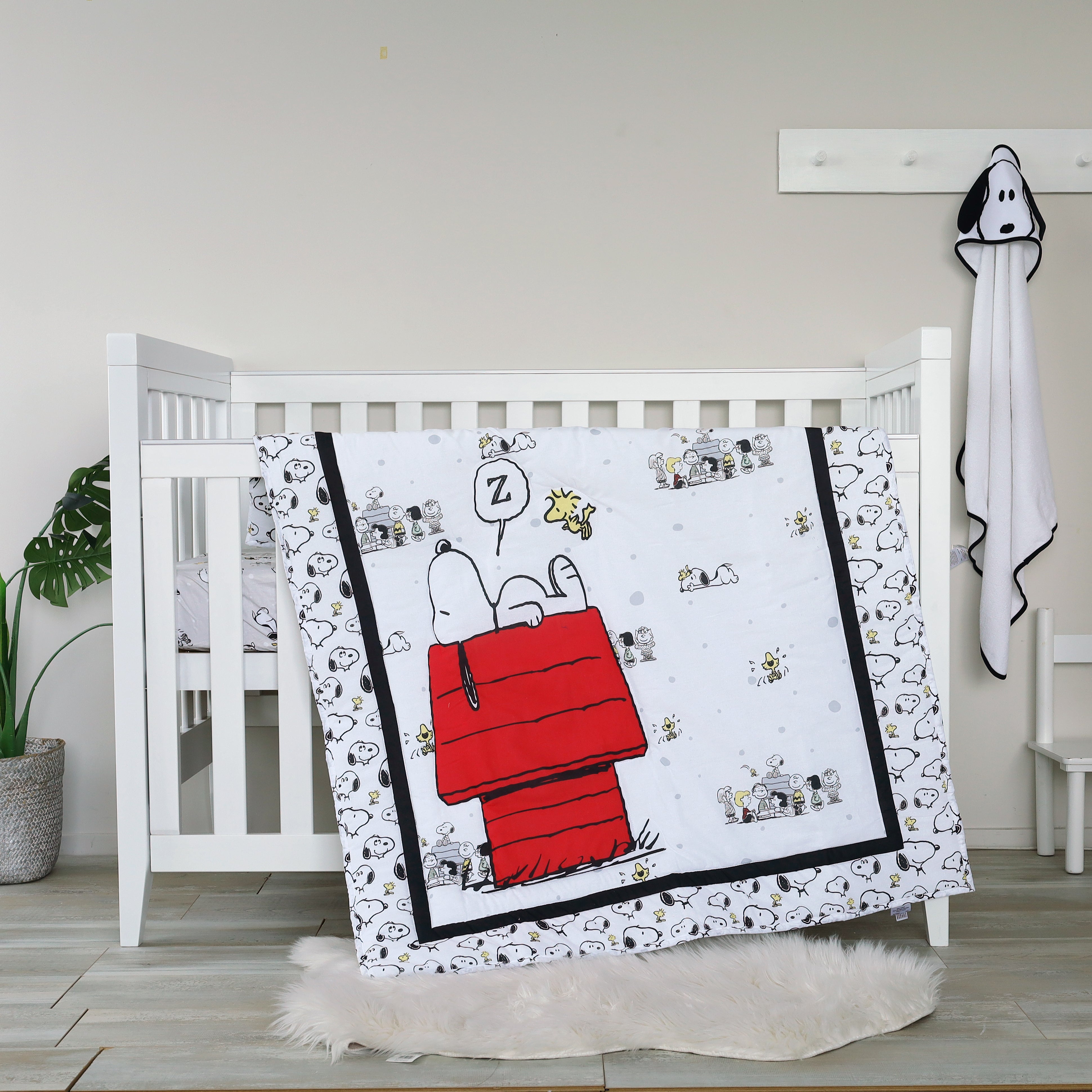 Peanuts crib outlet bedding